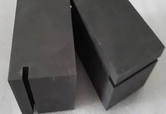 Isostatic Pressing Graphite blocks with smooth fine-grain surfaces for industrial machining